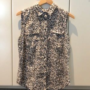 Talbots Button down sleeveless blouse